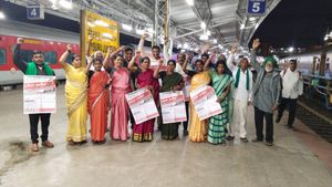 ಸಾಲು ಸಾಲು ಬೇಡಿಕೆಯೊಂದಿಗೆ ದೆಹಲಿಯ ಕಿಸಾನ್ ಮಹಾಪಂಚಾಯತ್‌ಗೆ ಹೊರಟ ಮೈಸೂರಿನ ರೈತರು