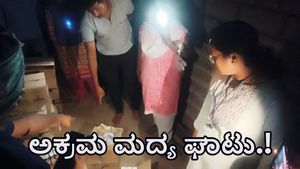 ಮಲೆ ಮಾದಪ್ಪನ ಬೆಟ್ಟದಲ್ಲಿ ಮದ್ಯ ಘಾಟು: ಇಬ್ಬರು ಮುಖ್ಯ ಪೇದೆಗಳ ಅಮಾನತು 