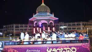 ಜನಸಾಮಾನ್ಯರಿಗೆ ದುಬಾರಿಯಾದ ಮೈಸೂರು ದಸರ: ಯಾಕೆ ಈ ಆರೋಪ?