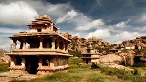  ವಿಹೆಚ್‌ಪಿ ನಾಯಕ ಶರಣ್ ಪಂಪ್ ವೆಲ್‌ಗೆ ಚಿತ್ರದುರ್ಗ ಜಿಲ್ಲೆ ಪ್ರವೇಶಕ್ಕೆ ನಿರ್ಬಂಧ: ಕಾರಣ ಏನು? 