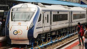 Vande Bharat Train: ಶೀಘ್ರವೇ ಹುಬ್ಬಳ್ಳಿಯಿಂದ ಹೊಸ ವಂದೇ ಭಾರತ್ ರೈಲು, ಮಾರ್ಗ ವಿವರ 
