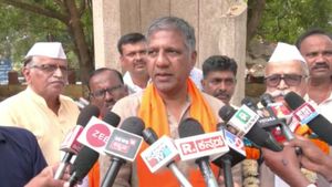 'ಸಿದ್ದರಾಮಯ್ಯ ಅವರ ಸಮಾಜದ ದೇವರ ಜಾಗವನ್ನೇ ವಕ್ಫ್ ಎಂದು ನಮೂದಿಸಿದ್ದಾರೆ'