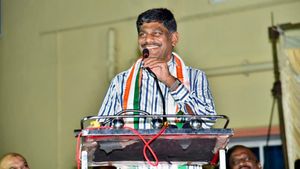 ಚನ್ನಪಟ್ಟಣ ಬೈಎಲೆಕ್ಷನ್‌ ಕಣದಲ್ಲಿ ಕಿಡಿ ಹೊತ್ತಿಸಿದ ಸುರೇಶ್‌ ಹೇಳಿಕೆ!