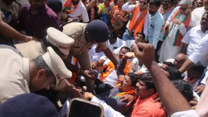  ಬಿಜೆಪಿ ಶಾಸಕರು ಪೊಲೀಸರ ವಶಕ್ಕೆ, ಎಲ್ಲಿ-ಯಾಕೆ? 