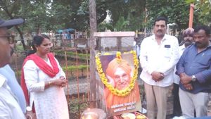 ಮಂಡ್ಯ: ಸಿದ್ದಗಂಗಾಶ್ರೀ ಉದ್ಯಾನವನದಲ್ಲಿ ದಾಸೋಹ ಹುಣ್ಣಿಮೆ ಆಚರಣೆ