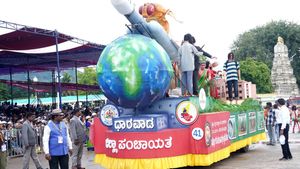  Mysuru Dasara:  ಮಳೆಯ ನಡುವೆಯೂ ಜಂಬೂ ಸವಾರಿ ವೇಳೆ ಗಮನ ಸೆಳೆದ ಸ್ತಬ್ಧಚಿತ್ರ, ಕಲಾತಂಡಗಳು