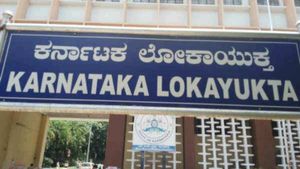 ಲಂಚದ ಆರೋಪ: ರಾಜ್ಯದ ಆರ್‌ಟಿಓ ಚೆಕ್ ಪೋಸ್ಟ್‌ಗಳ ಮೇಲೆ ಲೋಕಾಯುಕ್ತ ದಾಳಿ!