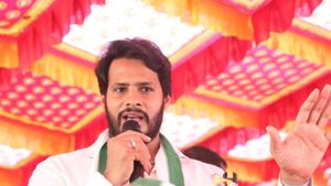  Channapatna Results: ನಿಖಿಲ್‌ ಕುಮಾರಸ್ವಾಮಿ ಸೋಲಿನಿಂದ ಬೇಸರಗೊಂಡು ಆತ್ಮಹತ್ಯೆಗೆ ಯತ್ನಿಸಿದ ಅಭಿಮಾನಿ