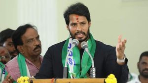 Letter to Nikhil: ಚನ್ನಪಟ್ಟಣದಲ್ಲಿ ಸೋಲುಂಡ ನಿಖಿಲ್ ಕುಮಾರಸ್ವಾಮಿಗೆ ರಕ್ತದಲ್ಲಿ ಪತ್ರ! ಲೆಟರ್‌ನಲ್ಲೇನಿದೆ?