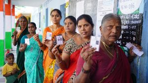 Sandur By Election: ಸಂಡೂರು ಉಪ ಚುನಾವಣೆ, ಮತಯಂತ್ರ ಸೇರಿದ 6 ಅಭ್ಯರ್ಥಿಗಳ ಭವಿಷ್ಯ 