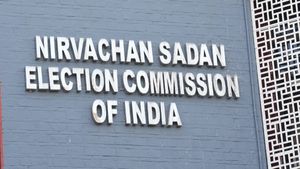 Sandur By elections: ಸಂಡೂರು ಉಪ ಚುನಾವಣೆ, ಅಭ್ಯರ್ಥಿಗಳಿಗೆ ಚಿಹ್ನೆ ಹಂಚಿಕೆ 