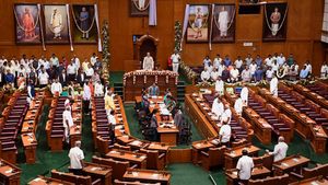 Belagavi Winter Session: ಬೆಳಗಾವಿ ಜಿಲ್ಲಾಡಳಿತ ಎಡವಟ್ಟು, ಇಬ್ಬರು ಮಾಜಿ ಮುಖ್ಯಮಂತ್ರಿಗಳಿಗೆ ಆಸನ ಮೀಸಲು!