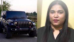  ಆರೋಪಿ ಶ್ವೇತಾಗೌಡಗೆ ಮೈಸೂರು ಪಾಕ್‌ ಹೆಸರಿನ ರಾಜಕಾರಣಿ ದುಬಾರಿ ಥಾರ್‌ ಗಿಫ್ಟ್‌, ಏನಿದು ಹೊಸ ಟ್ವಿಸ್ಟ್‌?