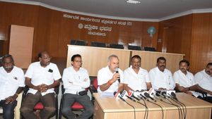 ಹೇಮಾವತಿ ಎಕ್ಸ್‌ಪ್ರೆಸ್‌ ಕೆನಾಲ್‌ ರೈತರ ಬದುಕಿಗೆ ಮರಣ ಶಾಸನ: ಮೈತ್ರಿ ಪಕ್ಷಗಳ ಹೋರಾಟ