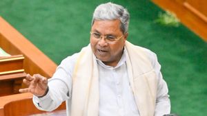  ಸ್ವಾಮೀಜಿಯಾಗಲಿ, ಯಾರಾದರೂ ಆಗಲಿ ಕಾನೂನು ಒಂದೇ: ಲಾಠಿಚಾರ್ಜ್‌ ಸಮರ್ಥಿಸಿಕೊಂಡ ಸಿಎಂ 