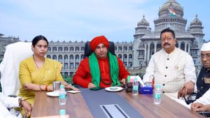  ಪಂಚಮಸಾಲಿಗಳ ಮೇಲೆ ಲಾಠಿ ಬೀಸಿದವರಿಗೆ ₹10,000 ಬಹುಮಾನ ಘೋಷಣೆ: ಯತ್ನಾಳ್‌ ದೊಡ್ಡ ಆರೋಪ