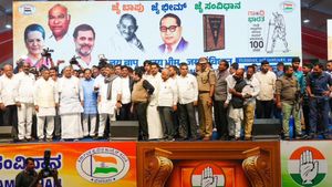 ಬೆಳಗಾವಿ ಕಾಂಗ್ರೆಸ್ ಸಮಾವೇಶದಲ್ಲಿ ಬಿಜೆಪಿ ಶಾಸಕ ಭಾಗಿ! 