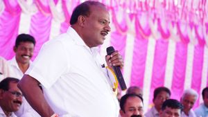 ನಾನಾಗಿದ್ದರೆ ಮಹಿಳೆಯರಿಗೆ ತಿಂಗಳಿಗೆ 10,000 ಕೊಡುತ್ತಿದ್ದೆ- ಕೇಂದ್ರ ಸಚಿವ ಕುಮಾರಸ್ವಾಮಿ