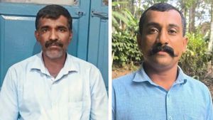 ಕೊಡಗಿನಲ್ಲಿ ಅರ್ಚಕರ  ಹಲ್ಲೆಗೆ ಸಹಕರಿಸಿದ ಇಬ್ಬರ ಬಂಧನ: ಆರೋಪಿಗಾಗಿ ತಲಾಸೆ!