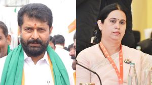 Lakshmi Hebbalkar: ಲಕ್ಷ್ಮೀ ಹೆಬ್ಬಾಳ್ಕರ್ ಗುಣಮುಖರಾಗಲು ಸಿ. ಟಿ. ರವಿ ಪ್ರಾರ್ಥನೆ