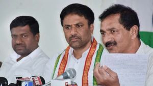 ನನ್ನ ಸಂಬಂಧಿಕರ ನಿವೇಶನವನ್ನು ED ಅಧಿಕಾರಿಗಳು ಮಾರಿಕೊಡ್ತಾರಾ?- ಕೆಪಿಸಿಸಿ ವಕ್ತಾರ ಎಂ.ಲಕ್ಷ್ಮಣ್
