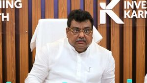 ವಿಜಯಪುರ ಪಾಲಿಕೆ ಮೇಯರ್ ಚುನಾವಣೆ: ಸಚಿವ ಎಂ. ಬಿ. ಪಾಟೀಲ್ ವಿರುದ್ಧ ಬಿಜೆಪಿ ದೂರು 