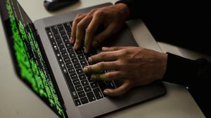 Cyber Crime: ಸೈಬರ್ ವಂಚಕರಿಂದ ತಪ್ಪಿಸಿಕೊಳ್ಳಲು ಇಷ್ಟು ಮಾಡಿ ಸಾಕು!