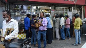 Liquor: ಮದ್ಯಪ್ರಿಯರಿಗೆ ಕಿಕ್ಕೇರಿಸೋ ಸುದ್ದಿ: ಎಲ್ಲ ಎಣ್ಣೆ ಬ್ರ್ಯಾಂಡ್‌ ಮೇಲೆ ಶೇ 50ರಷ್ಟು ಡಿಸ್ಕೌಂಟ್‌, ಎಲ್ಲಿ ಈ ಆಫರ್‌?