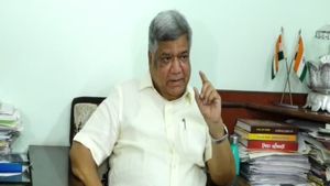 ಈ ಇಬ್ಬರು ಶಾಸಕರಿಗೆ ಬಿಜೆಪಿ ಹೈಕಮಾಂಡ್‌ ನೋಟಿಸ್‌: ಸತ್ಯ ಬಾಯ್ಬಿಟ್ಟ ಜಗದೀಶ್ ಶೆಟ್ಟರ್