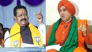 ಯತ್ನಾಳ್ ಉಚ್ಛಾಟನೆ: ಲಿಂಗಾಯತ ಶಾಸಕರು ಬಿಜೆಪಿಯಿಂದ ಹೊರಬರುವಂತೆ ಮಠಾಧೀಶರ ಕರೆ