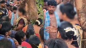 ಉಡುಪಿ: ಮೀನು ಕದ್ದ ಆರೋಪದ ಮೇಲೆ ಮಹಿಳೆಯನ್ನು ಮರಕ್ಕೆ ಕಟ್ಟಿ ಹಲ್ಲೆ