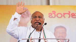 ಭಯೋತ್ಪಾದನೆ ವಿರುದ್ಧದ ಹೋರಾಟದಲ್ಲಿ ಕೇಂದ್ರ ಸರ್ಕಾರಕ್ಕೆ ಸಂಪೂರ್ಣ ಸಹಕಾರ: ಮಲ್ಲಿಕಾರ್ಜುನ ಖರ್ಗೆ