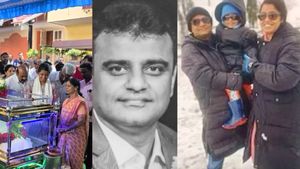ನನ್ನ ಪುಟ್ಟ ಮಗು ಅಪ್ಪ ಎಲ್ಲಿ ಅಂತ ಕೇಳದೇ ಫೋಟೋ ಮುಂದೆ ನಿಂತು ಕೈ ಮುಗಿತ್ತೆ- ಭರತ್ ಭೂಷಣ್ ಪತ್ನಿ ಸುಜಾತಾ