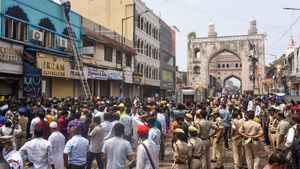 ಚಾರ್‌ಮಿನಾರ್‌ ಬಳಿ ಭೀಕರ ಬೆಂಕಿ ಅವಘಡ: ಮಕ್ಕಳು ಸೇರಿ 17 ಮಂದಿ ಸಾವು