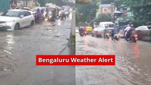 Bengaluru Rains: ನಗರದ ಹಲವೆಡೆ ಧಾರಾಕಾರ ಮಳೆ, ಸಂಚಾರ ಅಸ್ತವ್ಯಸ್ತ! ಹವಾಮಾನ ಮುನ್ಸೂಚನೆ