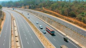 ಬೆಂಗಳೂರು-ಚೆನ್ನೈ ಎಕ್ಸ್‌ಪ್ರೆಸ್‌ವೇನಲ್ಲಿ ಭೀಕರ ಅಪಘಾತ: ಇಬ್ಬರು ಸಾವು, 10ಕ್ಕೂ ಹೆಚ್ಚು ಮಂದಿಗೆ ಗಂಭೀರ ಗಾಯ