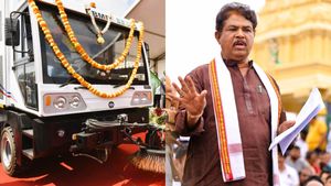 Sweeping Machine: ಕಸ ಗುಡಿಸುವ ಯಂತ್ರ ಬಾಡಿಗೆಗೆ ಕಾಮನ್ ವೆಲ್ತ್ ಹಗರಣವೇ ಮಾದರಿ: ಅಶೋಕ್‌