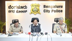 ಡ್ರಗ್ ಪ್ರಕರಣ: ಪೊಲೀಸ್ ಅಧಿಕಾರಿಗಳ ಚಳಿ ಬಿಡಿಸಿದ ಗೃಹ ಸಚಿವ, ಸಣ್ಣ ಘಟನೆಯಾದರೂ ಸಹಿಸಲ್ಲ, ಎಚ್ಚರಿಕೆ