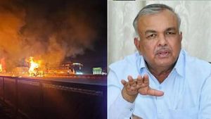 ಚಿತ್ರದುರ್ಗ ಬಸ್‌ ಅಗ್ನಿ ದುರಂತ ಪ್ರಕರಣ: ಪ್ರಯಾಣಿಕರ ಲಗೇಜ್‌ ಕುರಿತು ರಾಜ್ಯ ಸರ್ಕಾರ ಕಟ್ಟುನಿಟ್ಟಿನ ಆದೇಶ