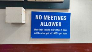 Bengaluru: ಬೆಂಗಳೂರಿನ ಈ ಹೋಟೆಲ್‌ನಲ್ಲಿ ಗಂಟೆಗಟ್ಟಲೆ ಮೀಟಿಂಗ್ ಮಾಡಿದ್ರೆ ಬೀಳುತ್ತೆ 1000 ರೂ. ದಂಡ: ಮಾಲೀಕರ ಹೊಸ ರೂಲ್ಸ್ ವೈರಲ್