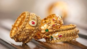 Gold Price On January 10: ಸಂಕ್ರಾಂತಿಗೂ ಮುನ್ನ ಬಂಗಾರ ಬೆಲೆ ಎಷ್ಟಿದೆ ಗೊತ್ತಾ? ಇಲ್ಲಿದೆ ಜನವರಿ 10ರ ದರಪಟ್ಟಿ