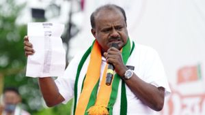 HD Kumaraswamy: ಕುಮಾರಸ್ವಾಮಿ ಫೋನ್‌ ಮಾಡಿದ್ರು ಡೋಂಟ್‌ ಕೇರ್: ರಾಮನಗರ ಡಿಸಿಗೆ ಖಡಕ್‌ ಎಚ್ಚರಿಕೆ