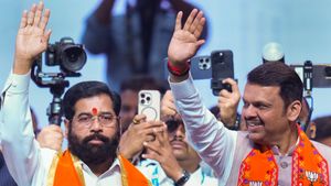 ಮುಂಬೈ ಮೇಯರ್ ಸ್ಥಾನ ಮಹಿಳೆಗೆ ಮೀಸಲು, ಪಟ್ಟಕ್ಕಾಗಿ ರಾಜಕೀಯ ಕಿತ್ತಾಟ ಜೋರು