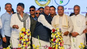 ಕರ್ನಾಟಕದ ಈ ಜಿಲ್ಲೆಗೆ ಬಂಪರ್: 87 ಕಾಮಗಾರಿಗಳ ಶಂಕುಸ್ಥಾಪನೆ, ಯೋಜನೆಗಳಿಗೆ ಚಾಲನೆ: ಸಿದ್ದರಾಮಯ್ಯ