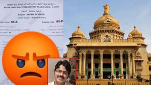 SSLC Paper Leak: ವಿದ್ಯಾರ್ಥಿಗಳ ಭವಿಷ್ಯಕ್ಕೆ ಚಪ್ಪಡಿ ಎಳೆಯುತ್ತಿದೆ ಸರ್ಕಾರ: ರಾಜೀವ್ ಹೆಗಡೆ ಬರಹ