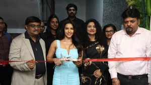 ಬೆಂಗಳೂರಿನಲ್ಲಿ ವಿಕೇರ್ ಸೆಂಟರ್ ಆಫ್ ಎಕ್ಸೆಲೆನ್ಸ್: ನಟಿ ಪ್ರಿಯಾ ಆನಂದ್ ಉದ್ಘಾಟನೆ