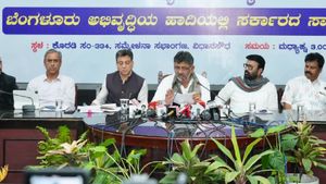  ಬೆಂಗಳೂರು: 17,000 ನಿವೇಶನ ಭೂಮಾಲೀಕರಿಗೆ ಹಂಚಿಕೆ, ಈ ಯೋಜನೆಗೆ ಭೂಮಿ ಕೊಟ್ಟವರಿಗೆ 10-15 ಕೋಟಿ: ಡಿಸಿಎಂ ಡಿ.ಕೆ ಶಿವಕುಮಾರ್ 