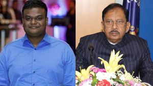 ಕೆನಡಾದಲ್ಲಿ ಚಂದನ್ ಕುಮಾರ್ ಸಾವು: 4 ದಿನದಲ್ಲಿ ಮೃತದೇಹ ಬೆಂಗಳೂರಿಗೆ, ಗೃಹ ಸಚಿವರಿಂದ ಟೆಕ್ಕಿ ಕುಟುಂಬಸ್ಥರ ಭೇಟಿ
