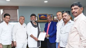 Election: ಮತದಾರರ ಪಟ್ಟಿಯಲ್ಲಿ ಉದ್ದೇಶಪೂರ್ವಕ ತಪ್ಪು: ಮ್ಯಾಪಿಂಗ್ ಮಾಡಿ ಸರಿಪಡಿಸಲು ಡಿಕೆ ಶಿವಕುಮಾರ್ ಮನವಿ 