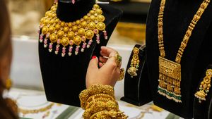 Gold Price Today: ಭಾರೀ ಇಳಿಕೆ ಕಂಡ ಚಿನ್ನ, ಬೆಳ್ಳಿ ದರ, ಖರೀದಿದಾರರು ಇಂದಿನ ದರಪಟ್ಟಿ ಗಮನಿಸಿ